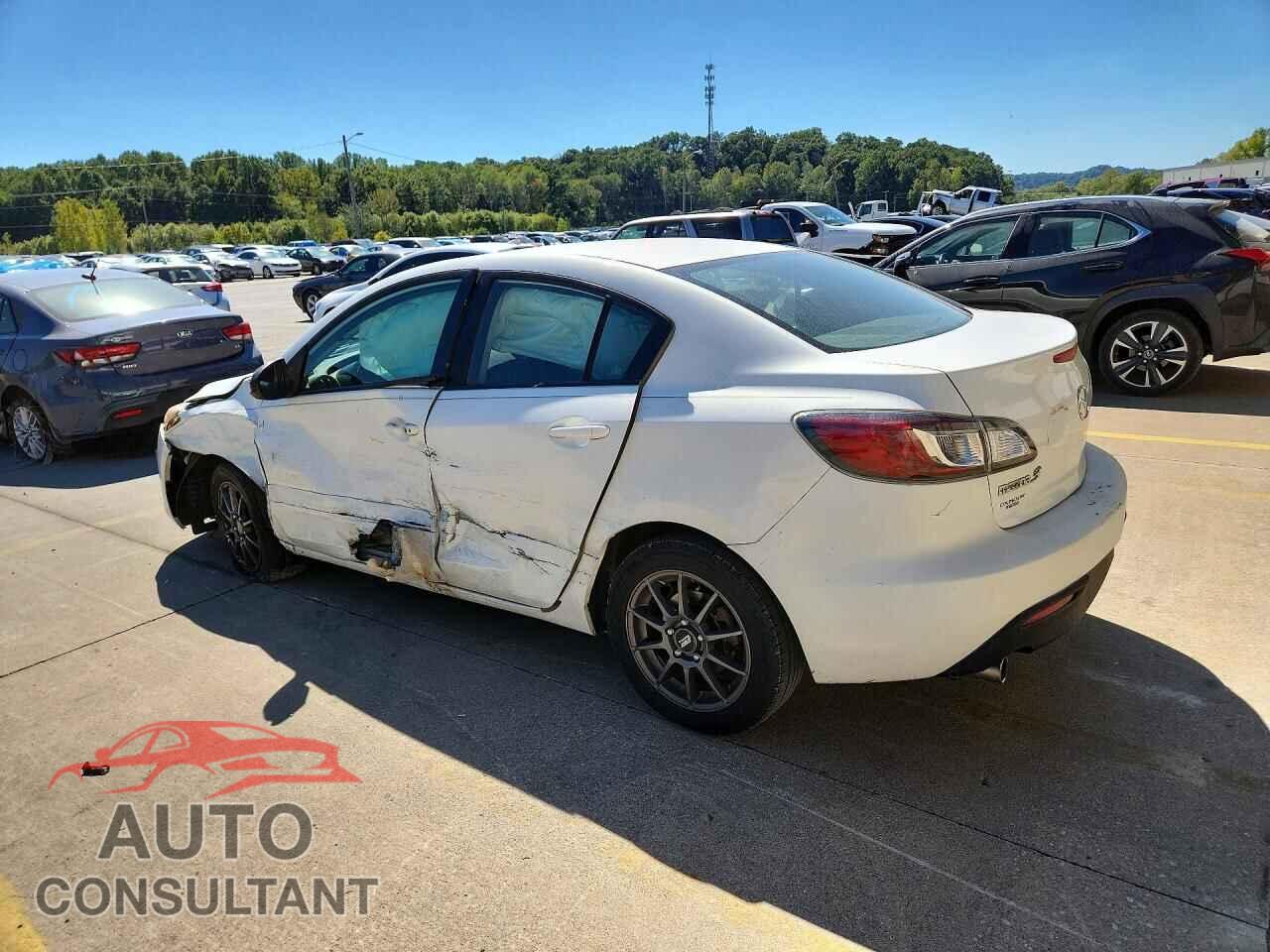 MAZDA 3 2011 - JM1BL1VF3B1387594