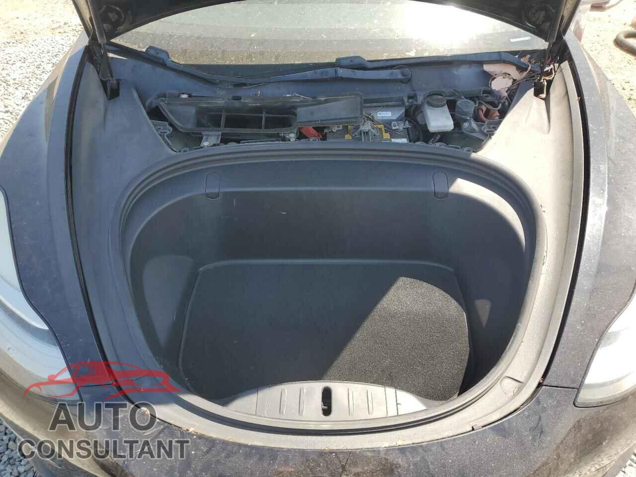 TESLA MODEL 3 2018 - 5YJ3E1EA3JF092696