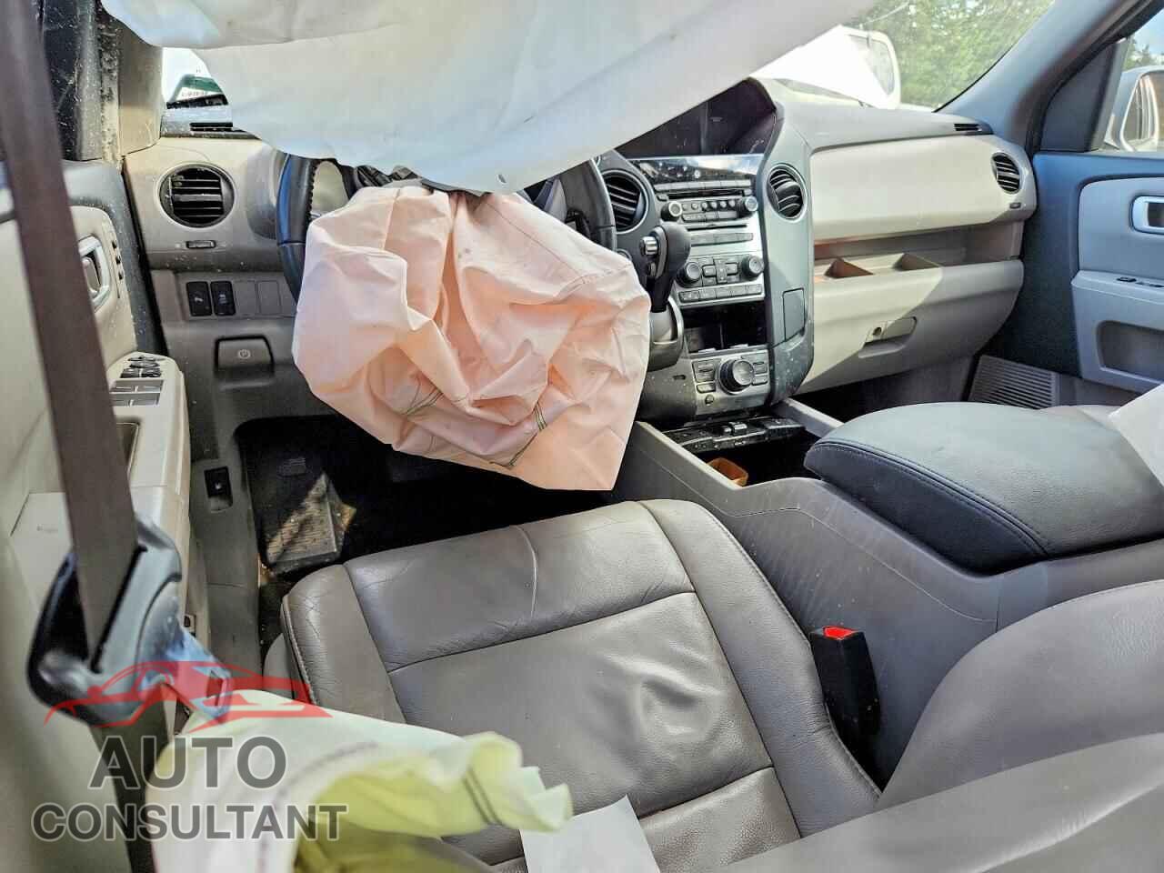 HONDA PILOT 2013 - 5FNYF4H90DB070598