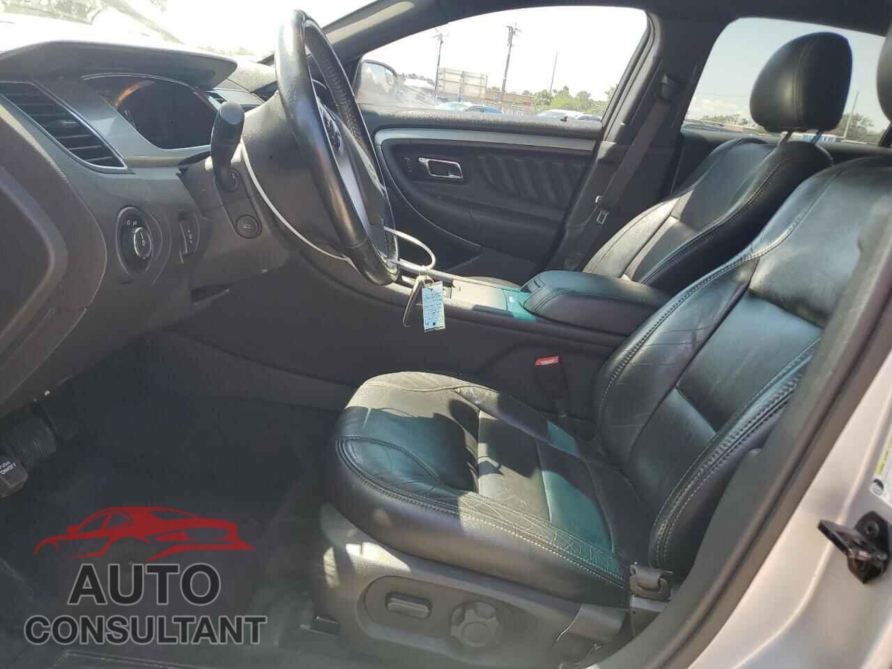 FORD TAURUS 2017 - 1FAHP2E86HG122542