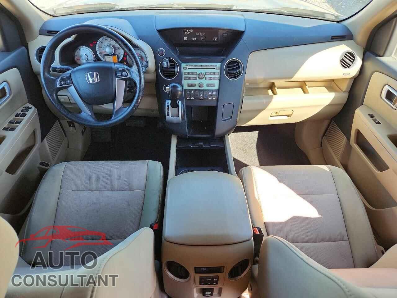 HONDA PILOT 2011 - 5FNYF4H48BB048124