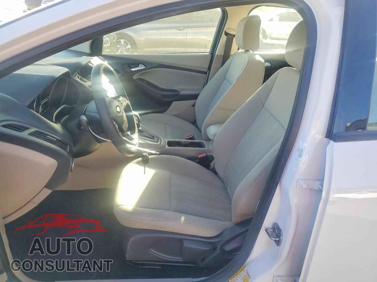 FORD FOCUS 2015 - 1FADP3F24FL341633