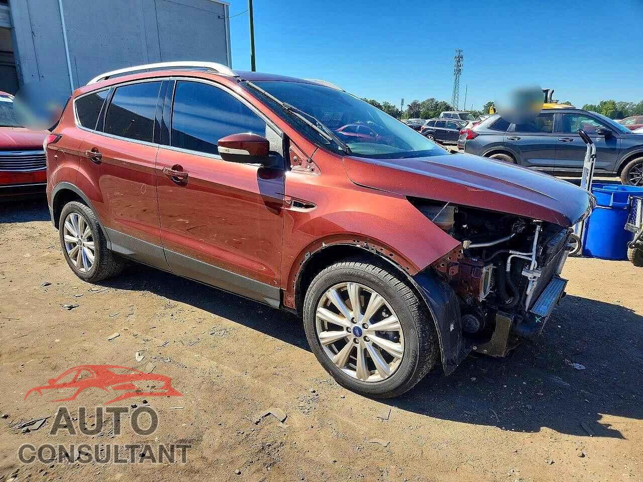 FORD ESCAPE 2018 - 1FMCU9J90JUB03217