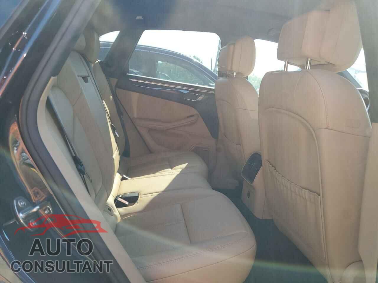 PORSCHE MACAN 2017 - WP1AA2A5XHLB04124