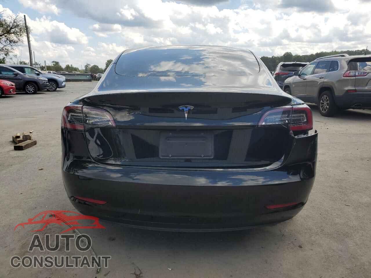 TESLA MODEL 3 2023 - 5YJ3E1EA5PF382608