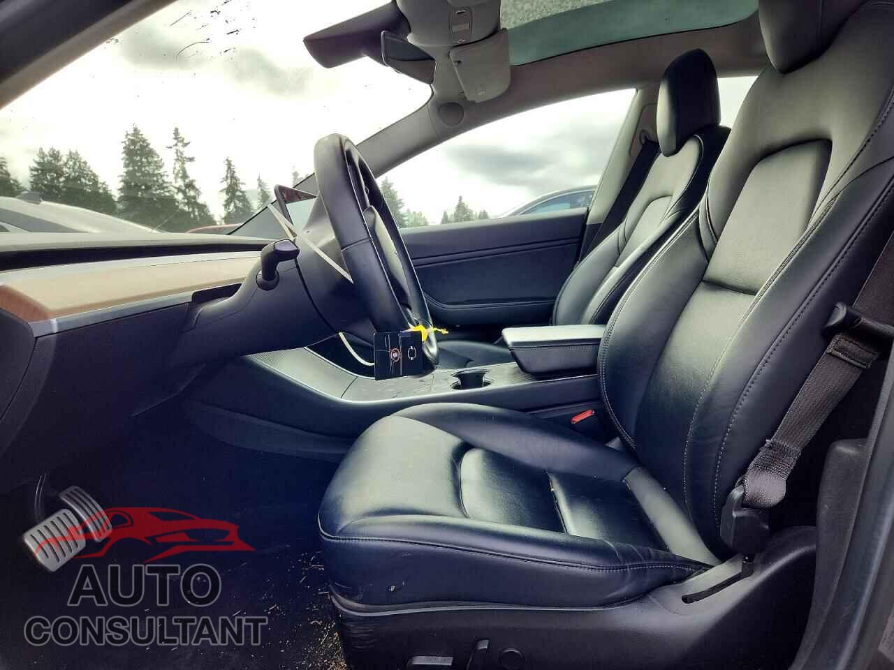TESLA MODEL 3 2018 - 5YJ3E1EBXJF072907