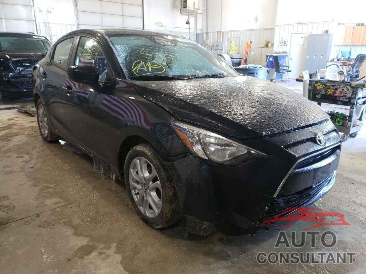 TOYOTA YARIS 2017 - 3MYDLBYV0HY195301