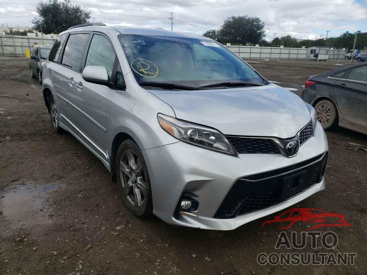 TOYOTA SIENNA 2019 - 5TDXZ3DC1KS979814