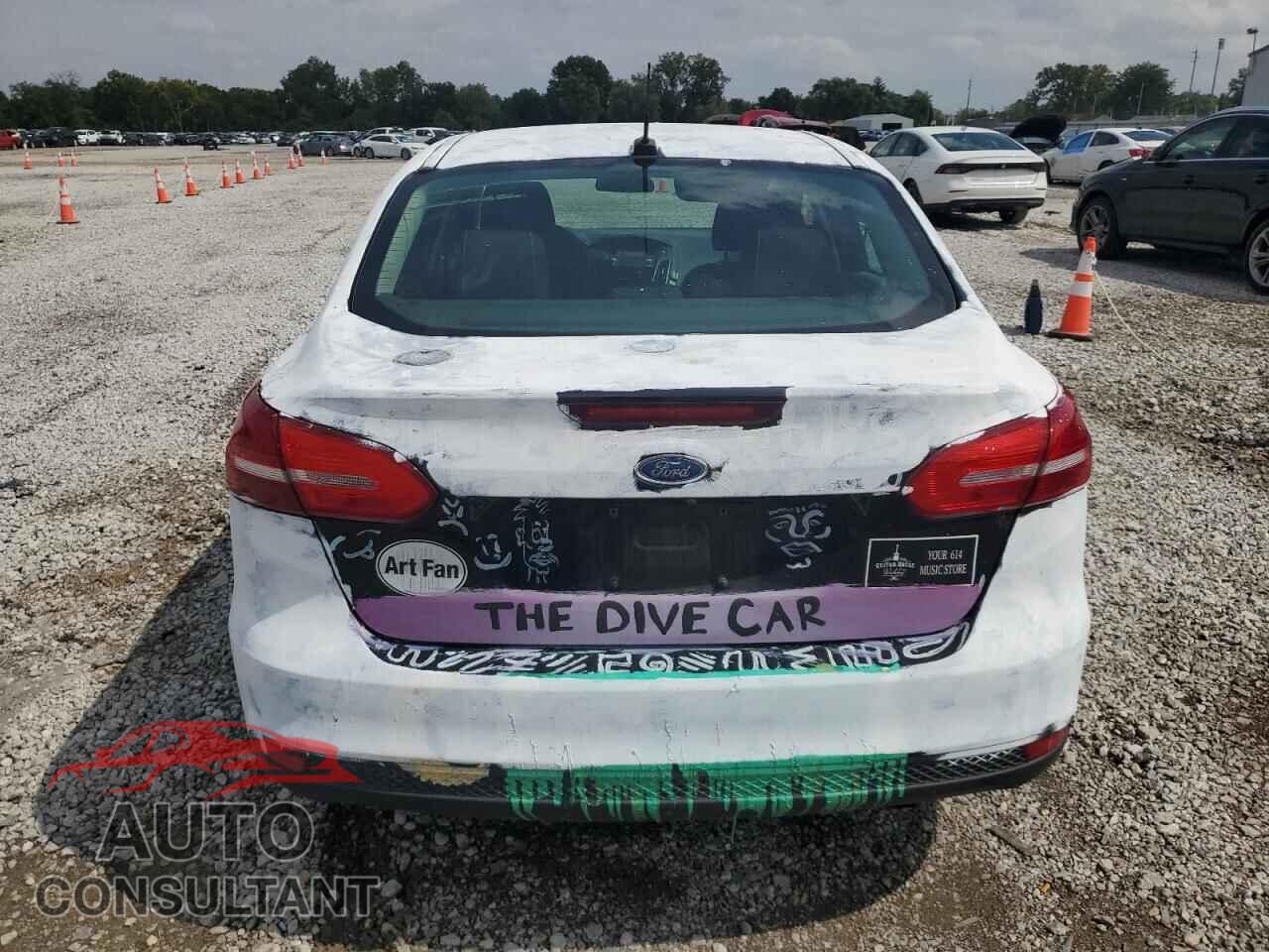 FORD FOCUS 2015 - 1FADP3E20FL379362