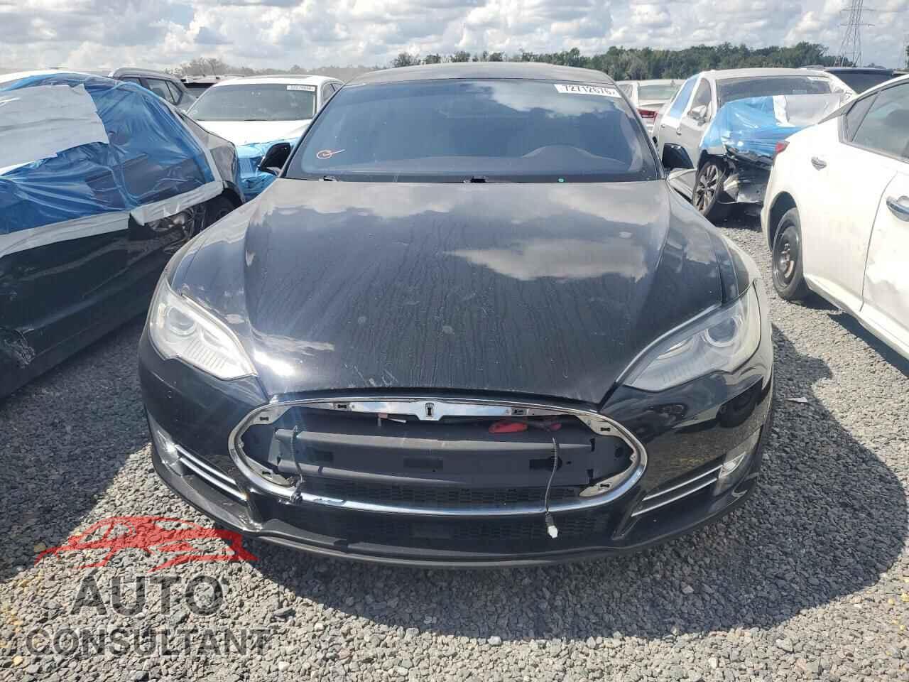 TESLA MODEL S 2015 - 5YJSA1S28FF085819