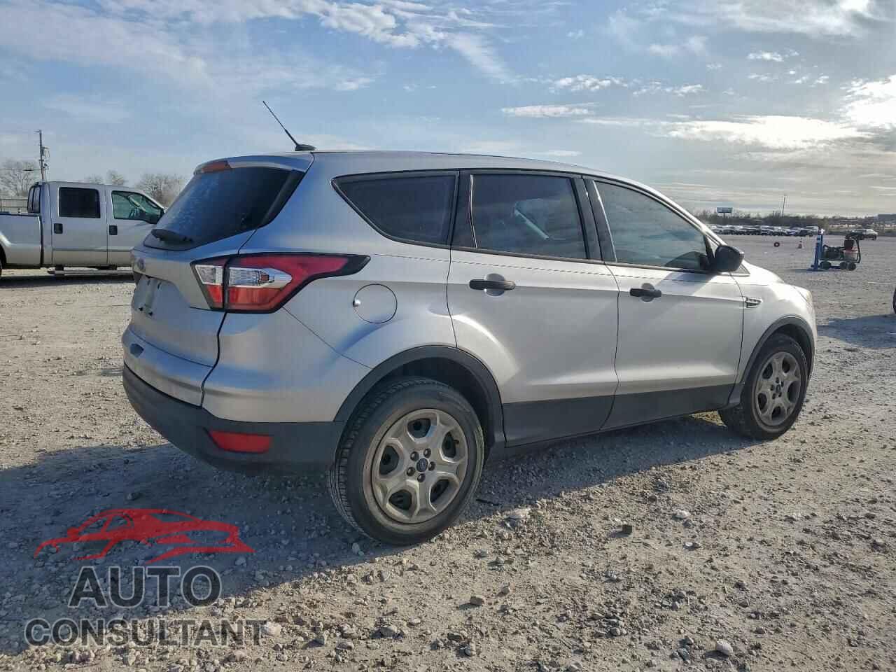 FORD ESCAPE 2017 - 1FMCU0F73HUD93305
