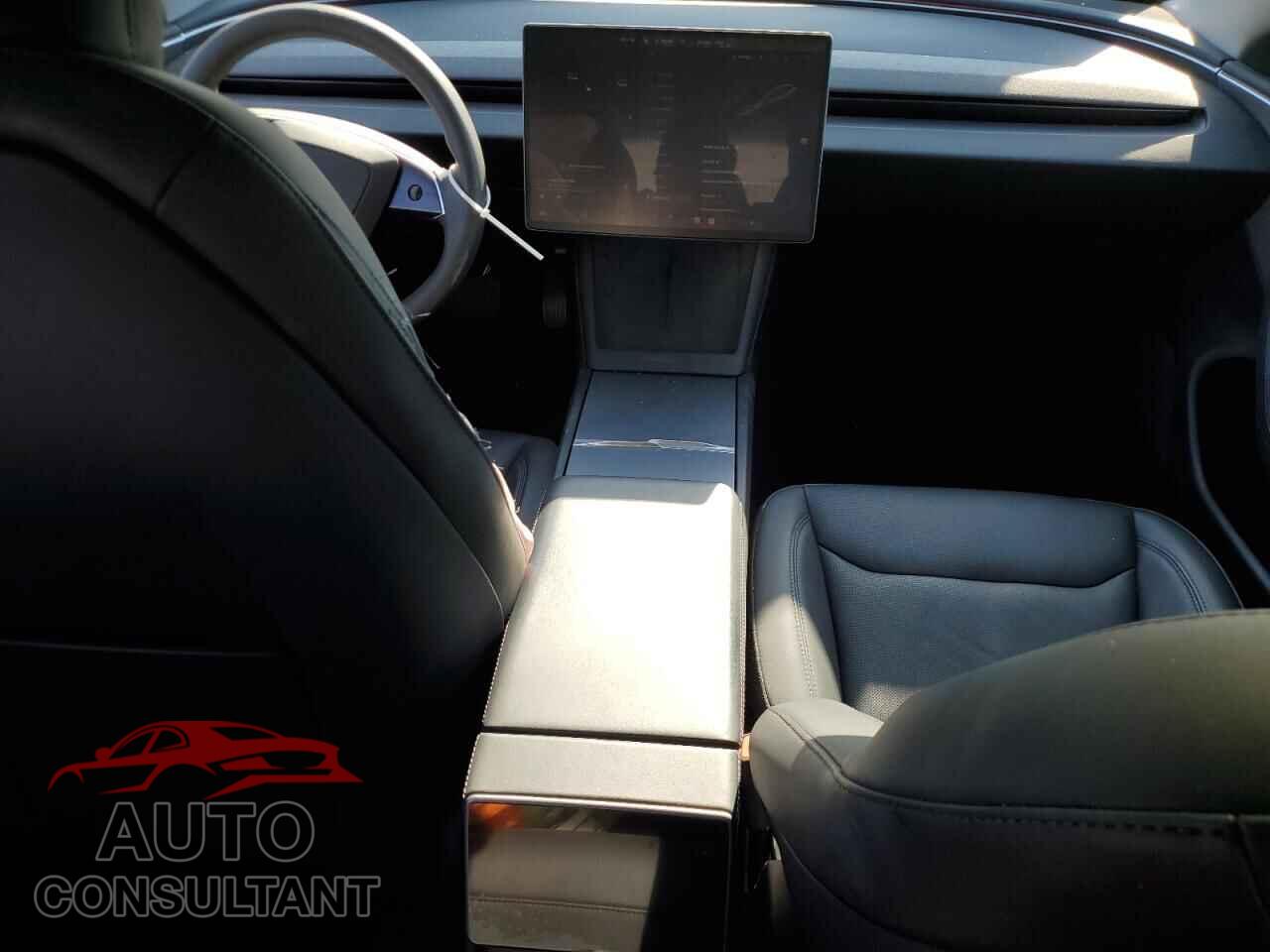 TESLA MODEL 3 2024 - 5YJ3E1EA0RF824973