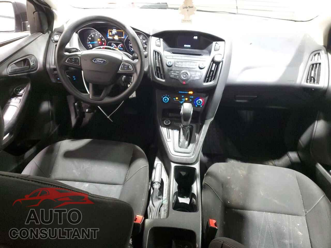FORD FOCUS 2015 - 1FADP3E23FL315221