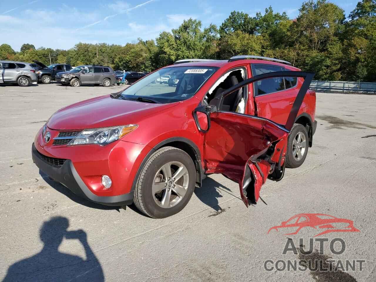 TOYOTA RAV4 2015 - JTMRFREVXFD139617