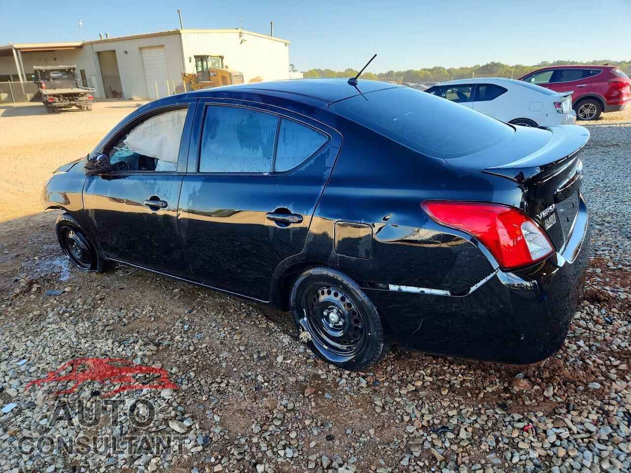NISSAN VERSA 2019 - 3N1CN7AP2KL830457