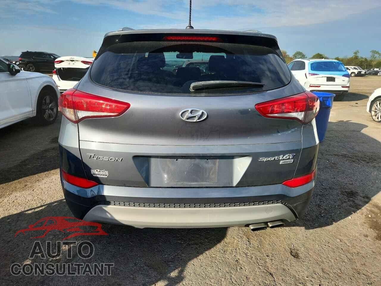 HYUNDAI TUCSON 2017 - KM8J3CA29HU389363