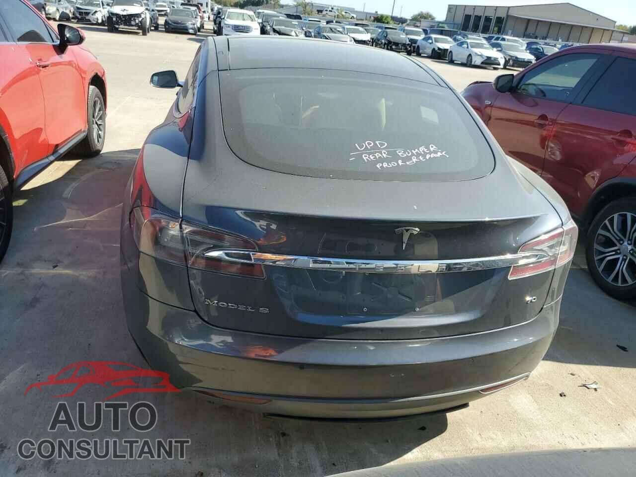 TESLA MODEL S 2015 - 5YJSA1E11FF118307