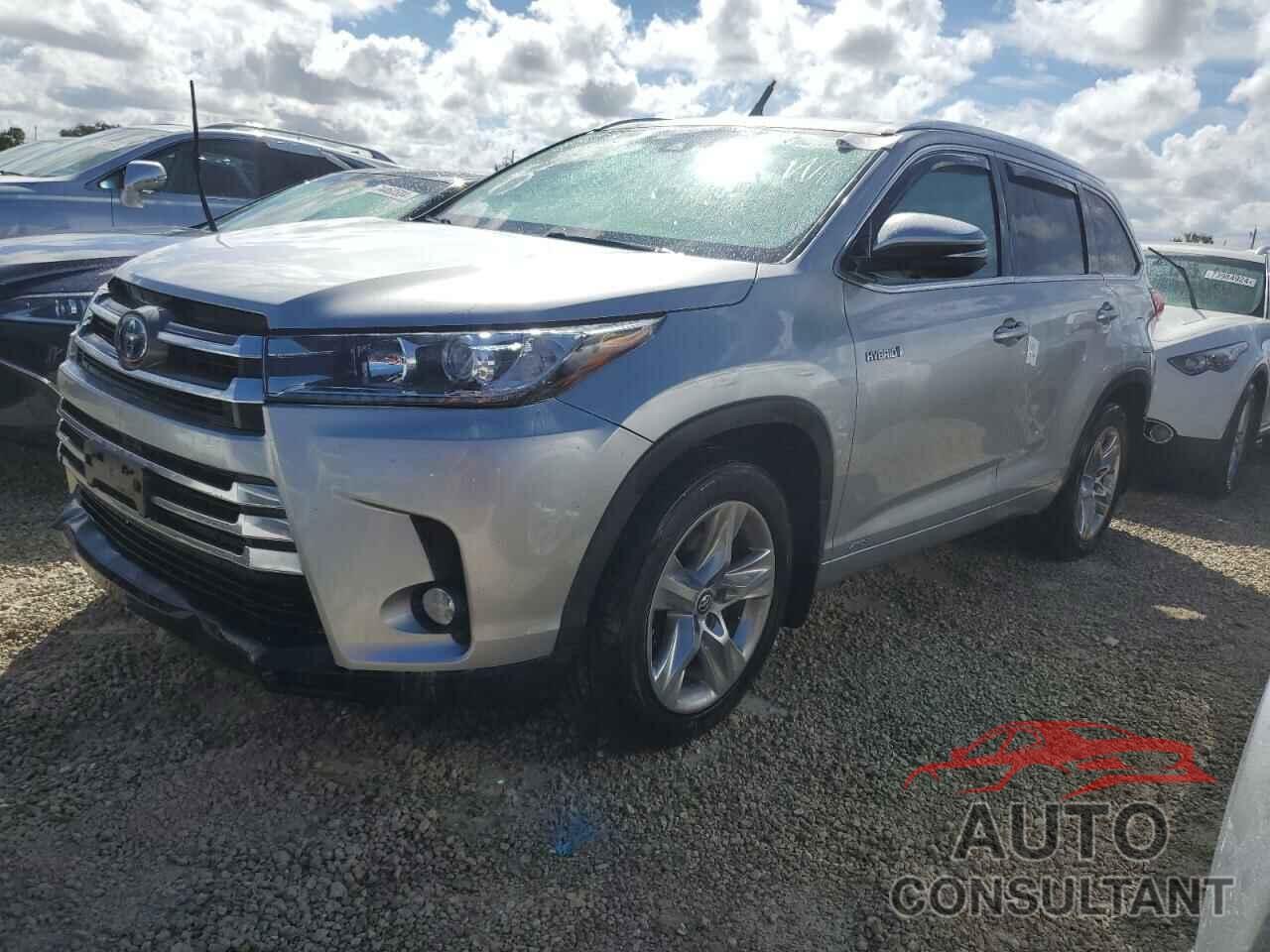 TOYOTA HIGHLANDER 2017 - 5TDDGRFH8HS024330