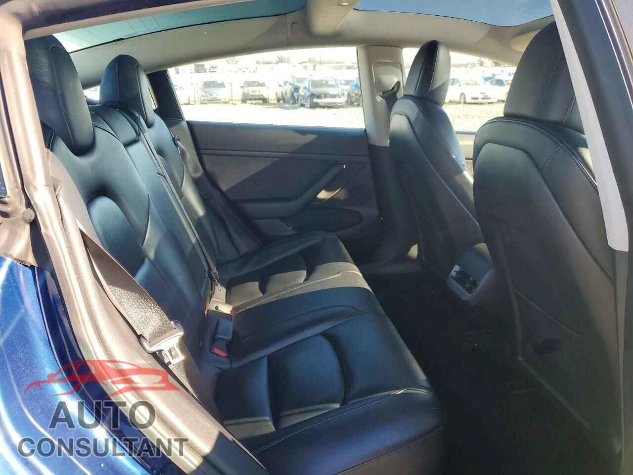 TESLA MODEL 3 2023 - 5YJ3E1EA5PF447523