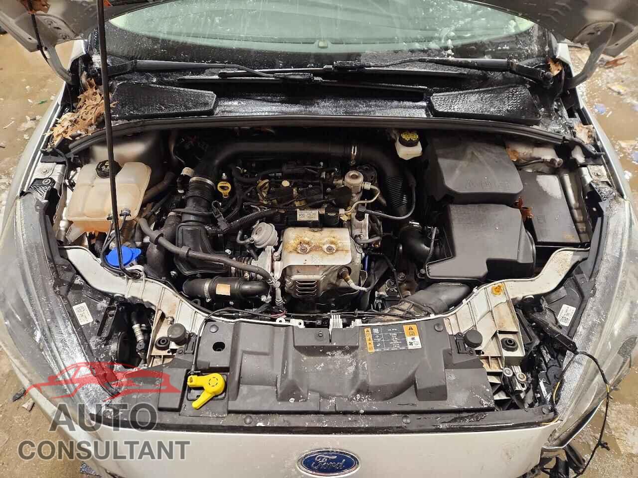 FORD FOCUS 2017 - 1FADP3FE8HL237403