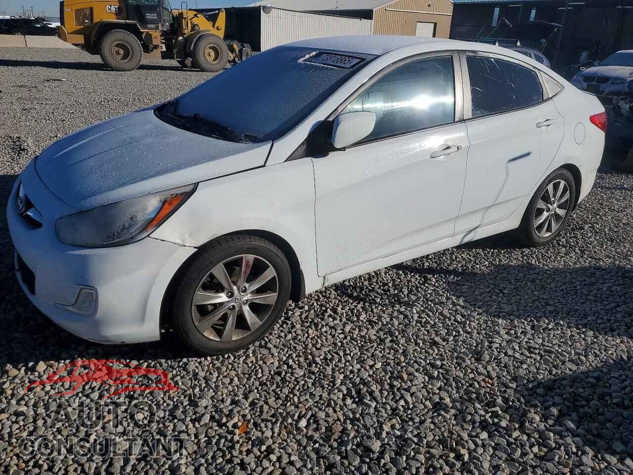 HYUNDAI ACCENT 2013 - KMHCU4AE5DU452037