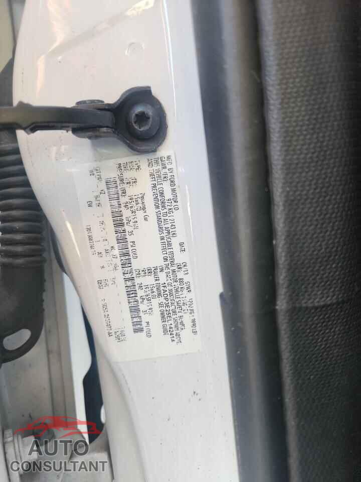 FORD FOCUS 2014 - 1FADP3E25EL142414