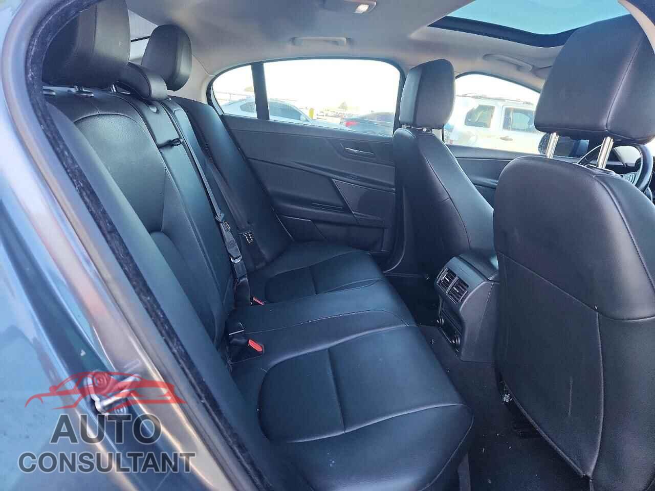 JAGUAR XE 2017 - SAJAD4BG3HA963895