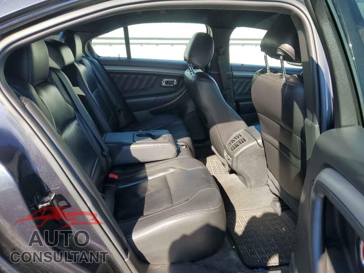 FORD TAURUS 2017 - 1FAHP2E84HG110132
