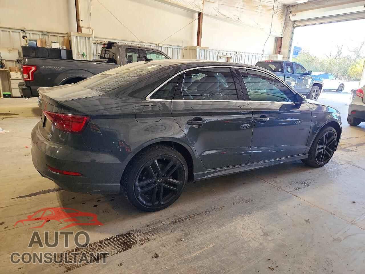 AUDI A3 2019 - WAUGUGFF4K1011679