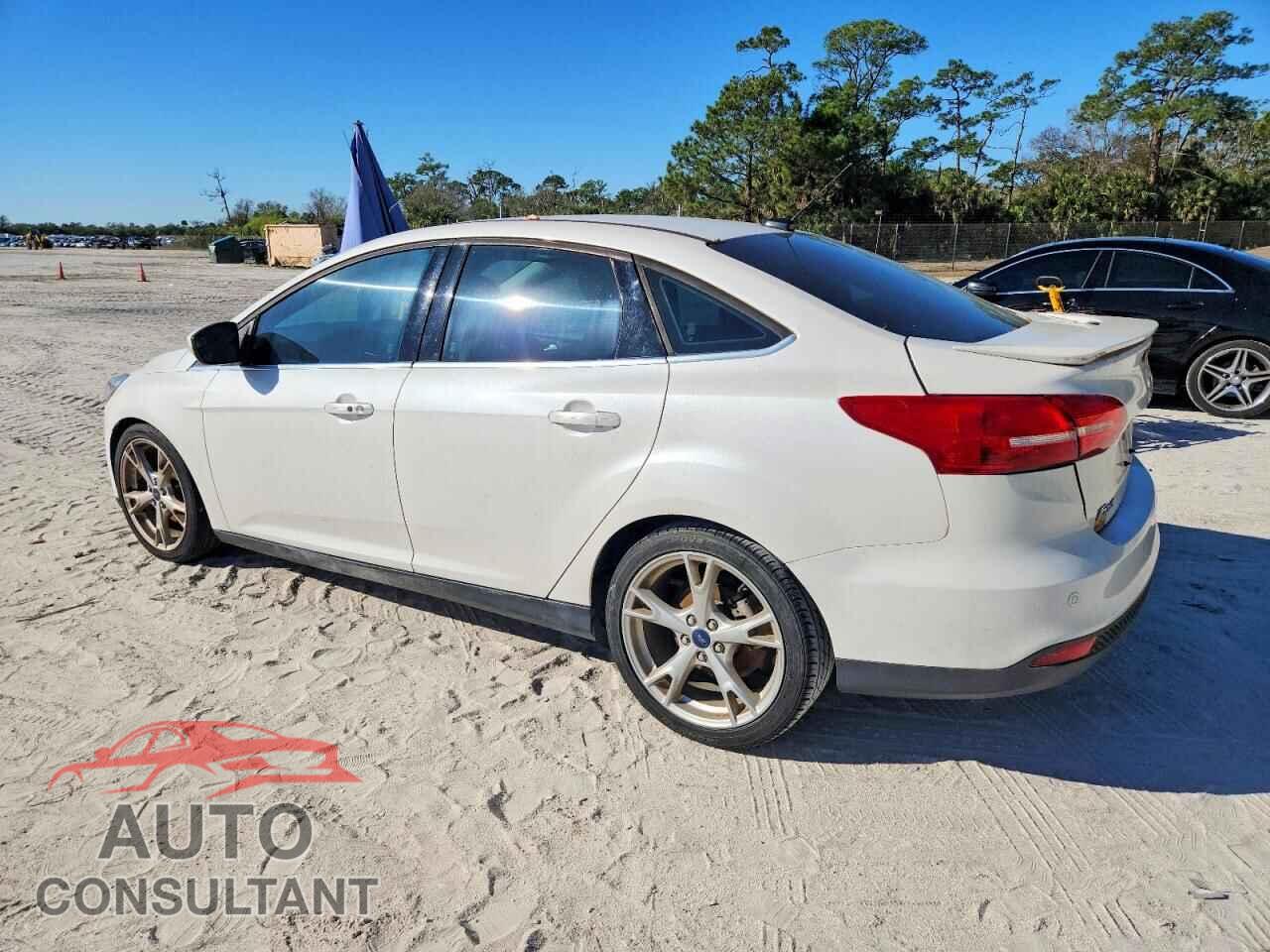 FORD FOCUS 2015 - 1FADP3J21FL286257