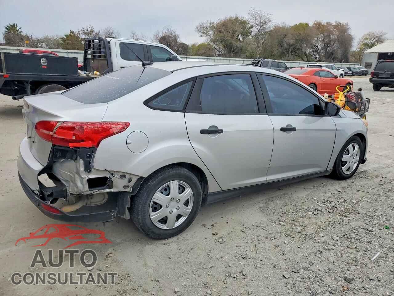 FORD FOCUS 2017 - 1FADP3E27HL295493