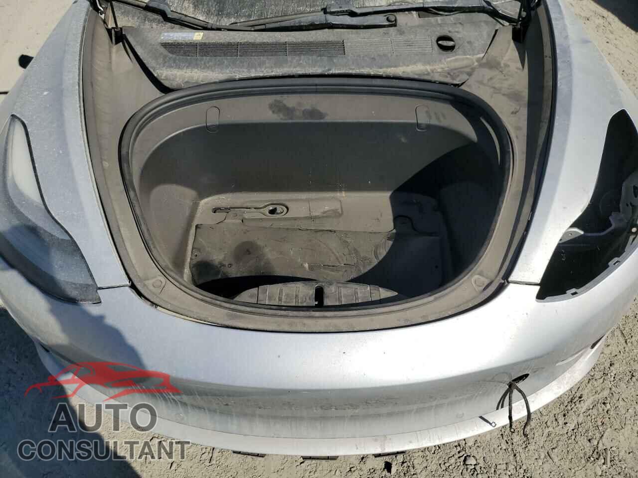 TESLA MODEL 3 2018 - 5YJ3E1EA3JF058726