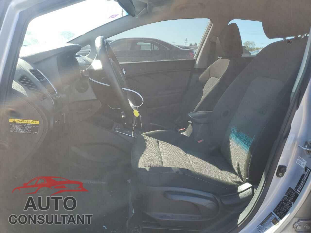 KIA FORTE 2017 - 3KPFK4A73HE121275