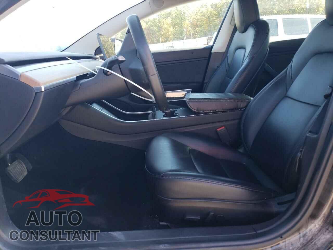 TESLA MODEL 3 2020 - 5YJ3E1EBXLF520582