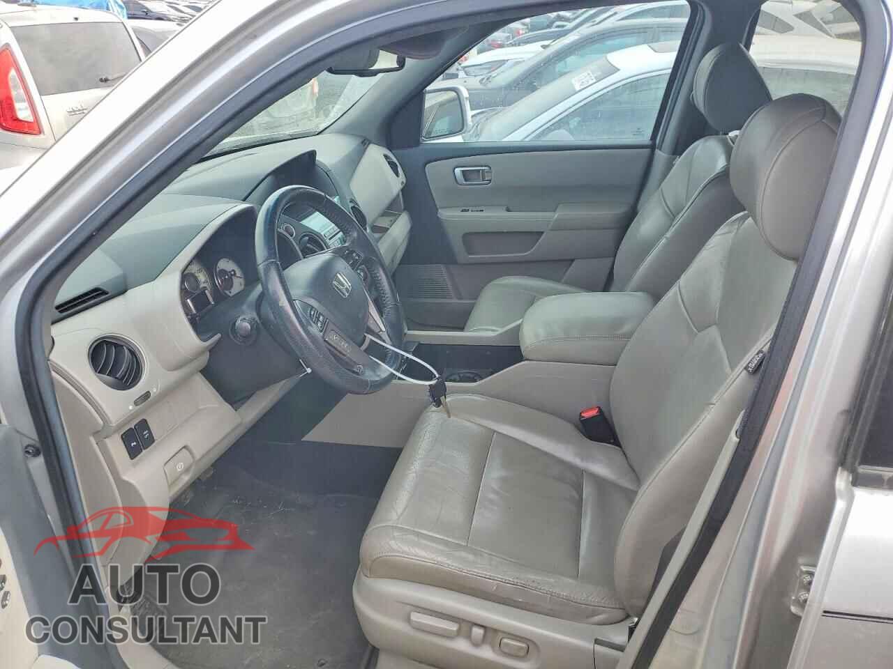 HONDA PILOT 2011 - 5FNYF4H96BB091436