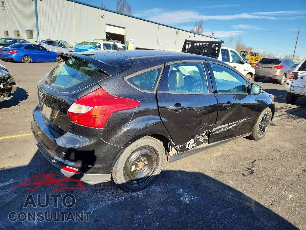 FORD FOCUS 2014 - 1FADP3K28EL132593