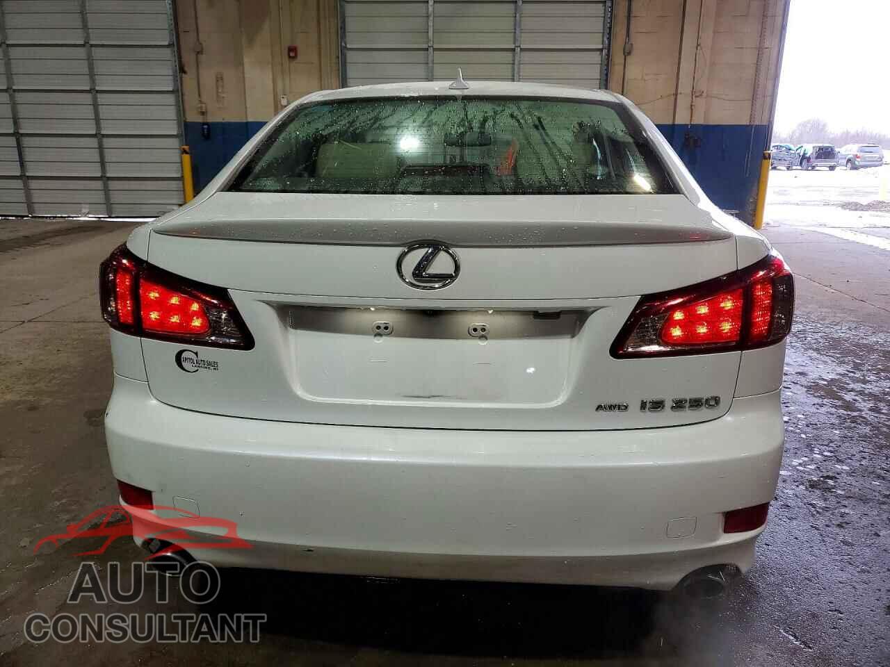 LEXUS IS 2011 - JTHCF5C20B5051959