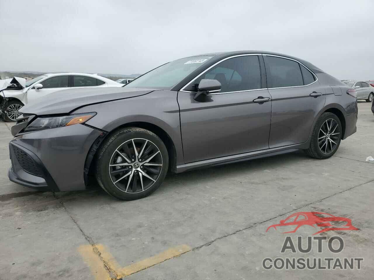 TOYOTA CAMRY 2022 - 4T1G11AK5NU653551
