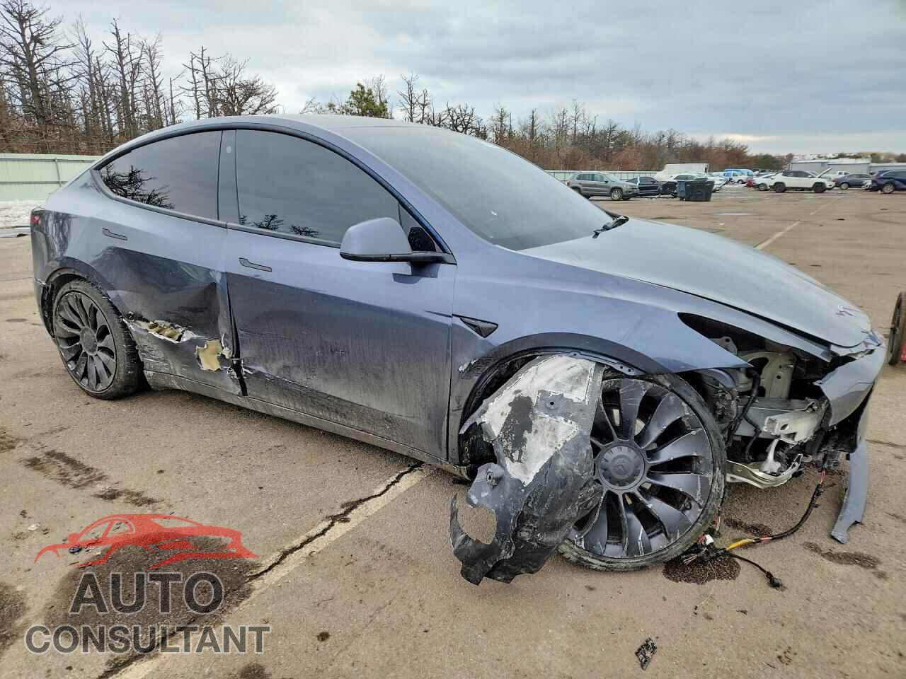 TESLA MODEL Y 2022 - 7SAYGDEF9NF453161