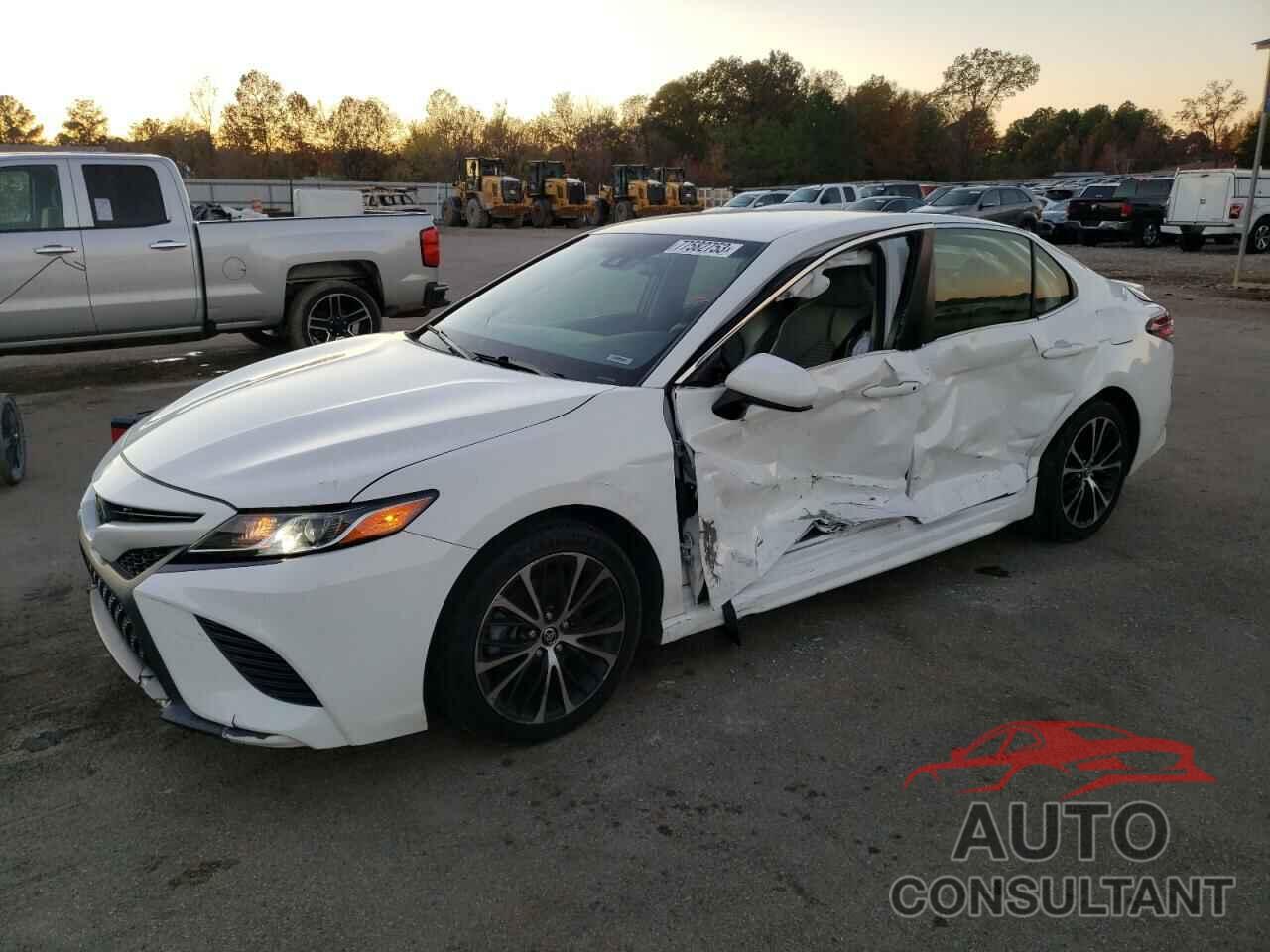 TOYOTA CAMRY 2018 - JTNB11HK2J3002071
