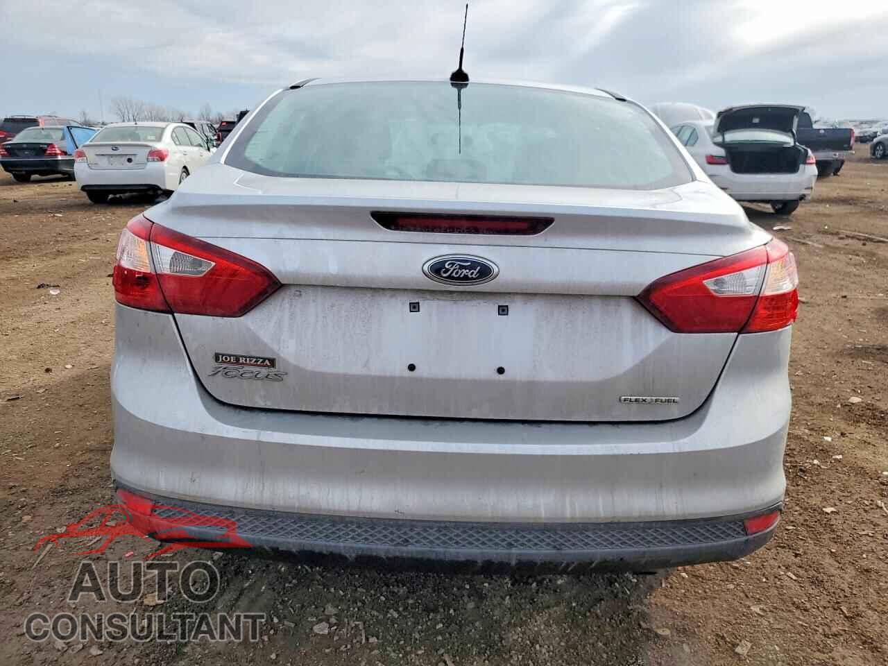 FORD FOCUS 2014 - 1FADP3E22EL369351