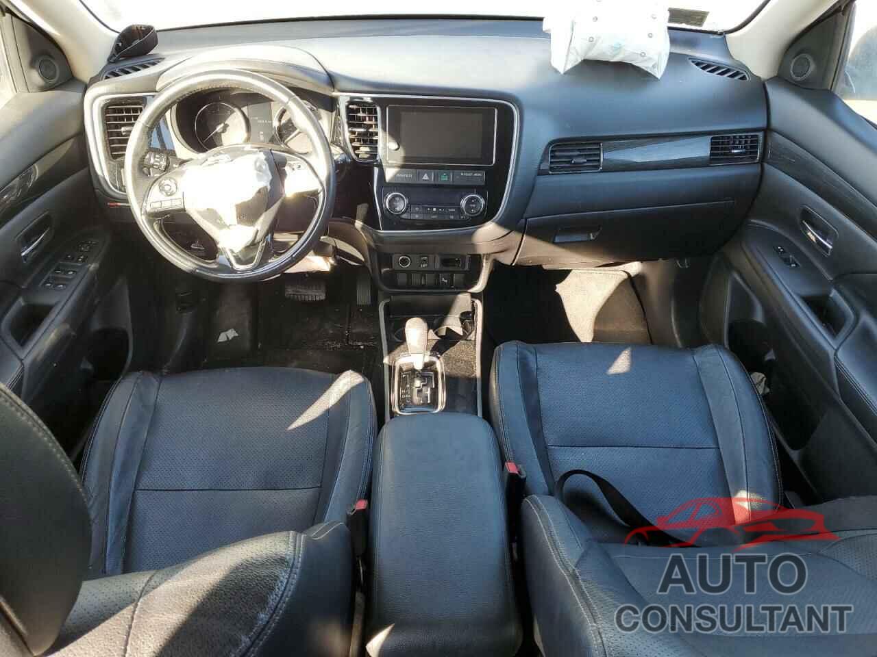 MITSUBISHI OUTLANDER 2018 - JA4AZ3A34JZ014429