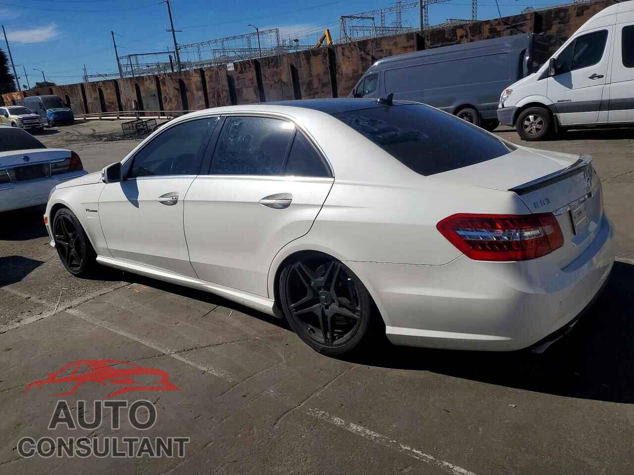 MERCEDES-BENZ E 2012 - WDDHF7EB7CA535190