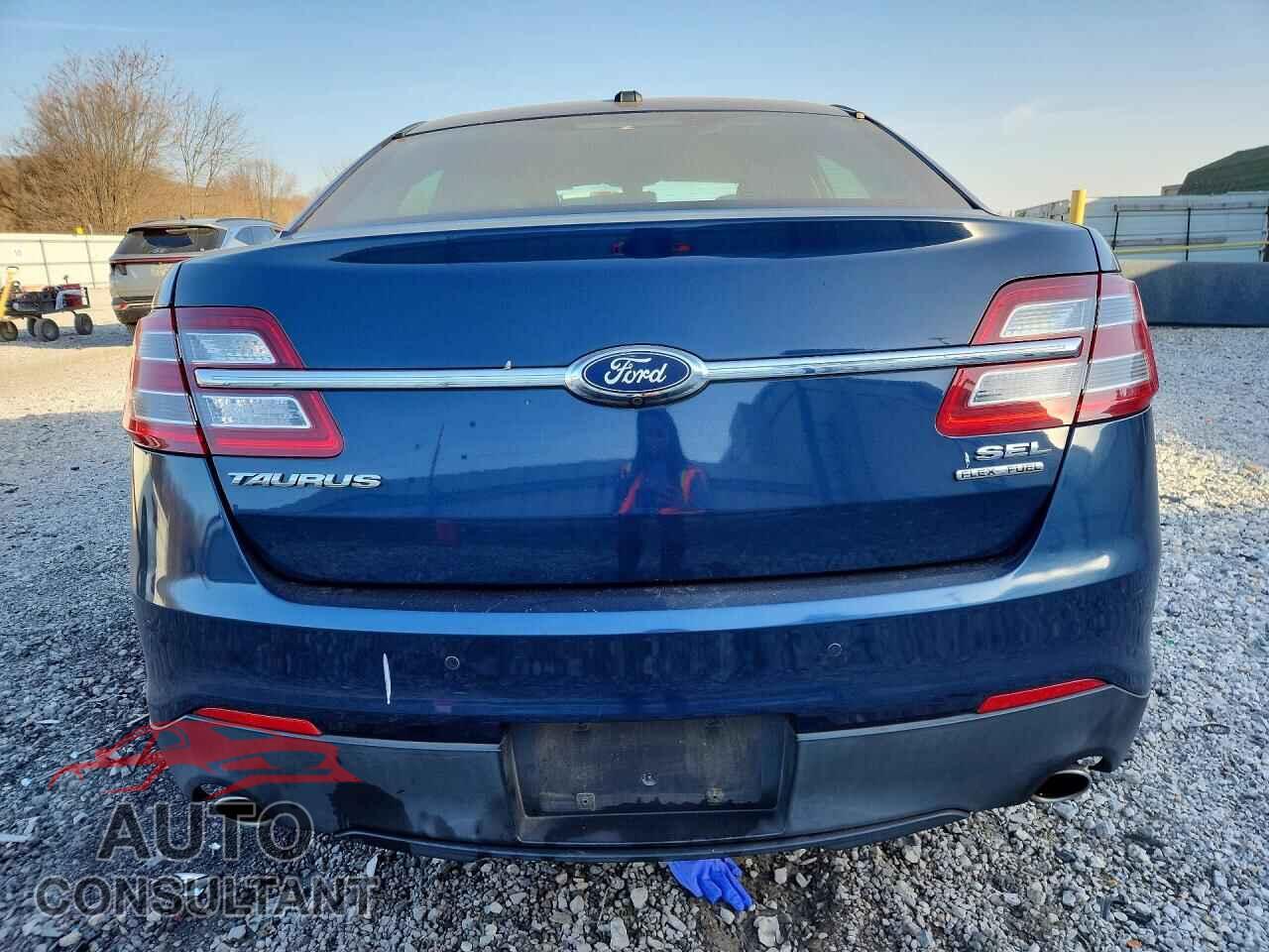 FORD TAURUS 2017 - 1FAHP2E84HG129800