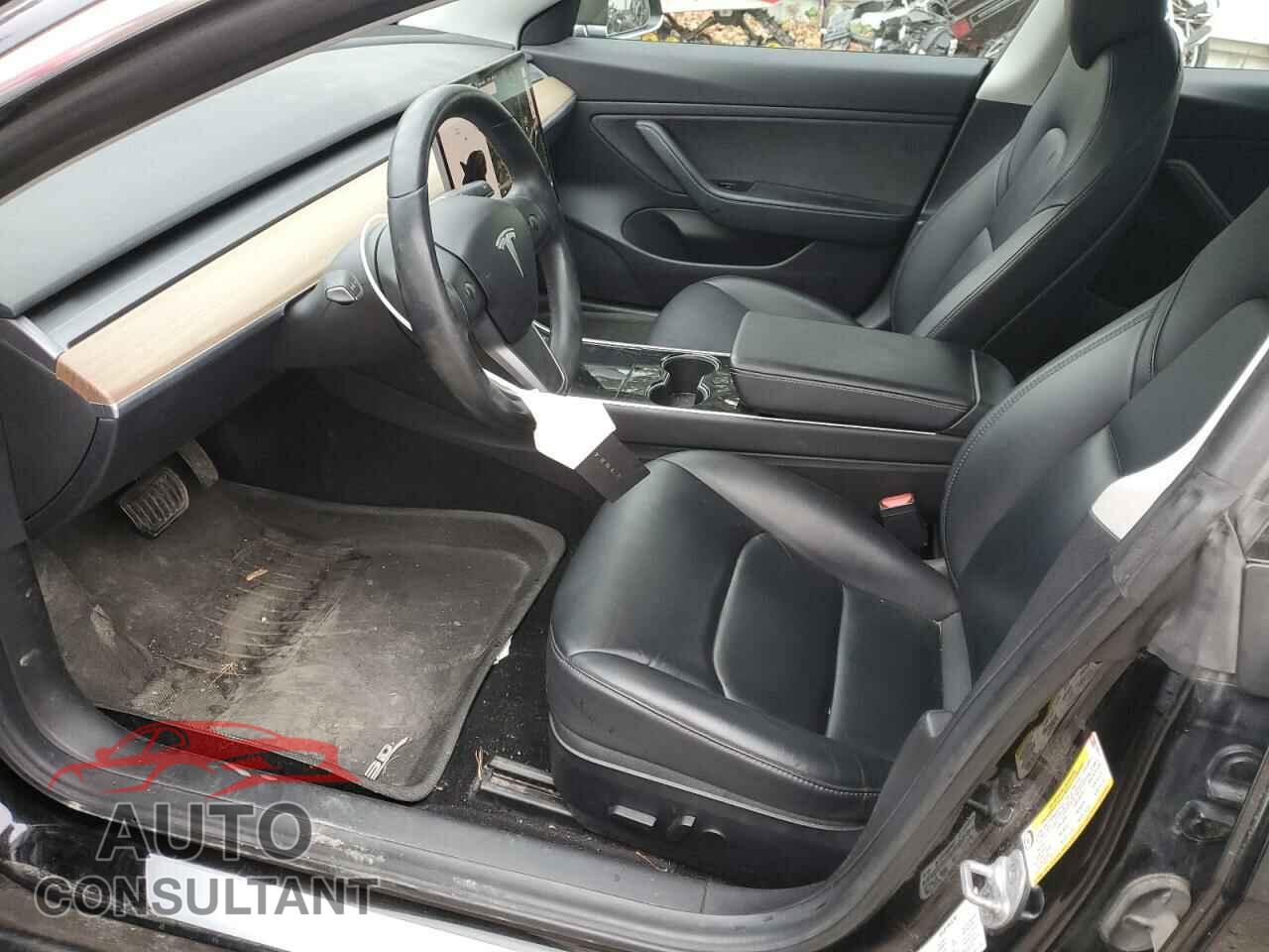 TESLA MODEL 3 2019 - 5YJ3E1EB2KF208741