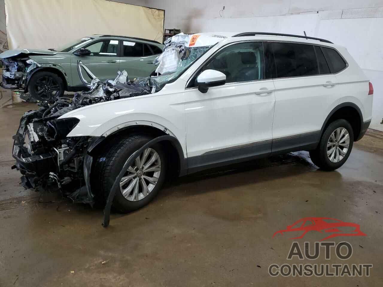 VOLKSWAGEN TIGUAN 2018 - 3VV2B7AX1JM141179