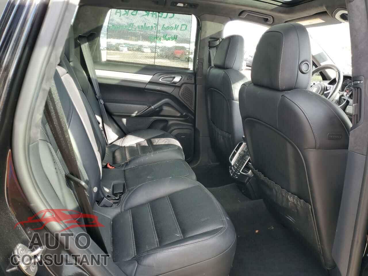 PORSCHE CAYENNE 2015 - WP1AC2A27FLA80538