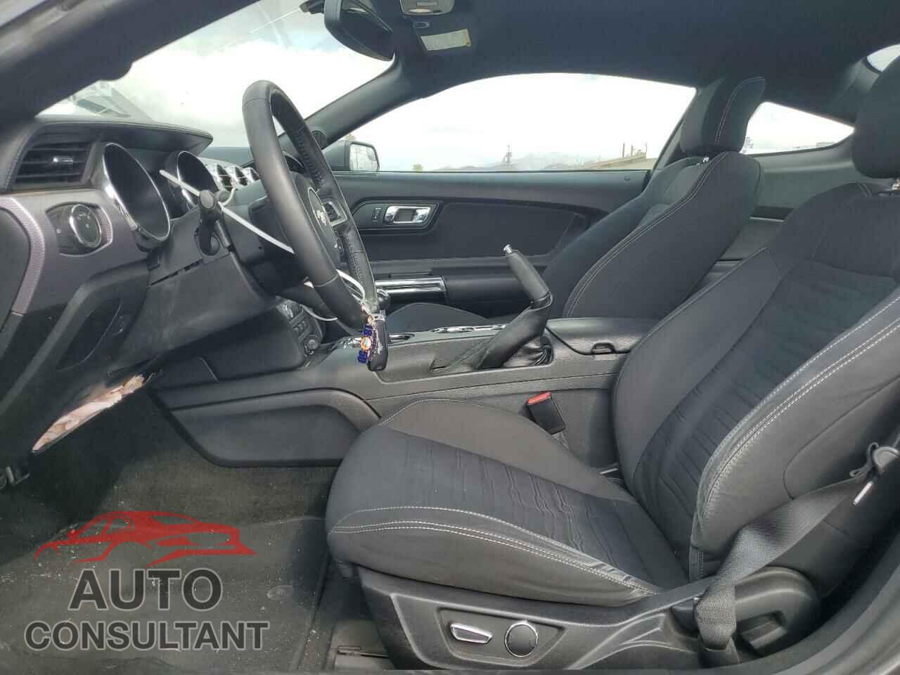 FORD MUSTANG 2017 - 1FA6P8CF6H5266177