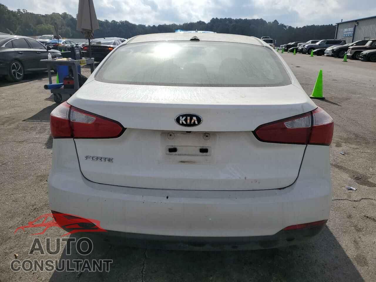 KIA FORTE 2016 - KNAFX4A6XG5583154