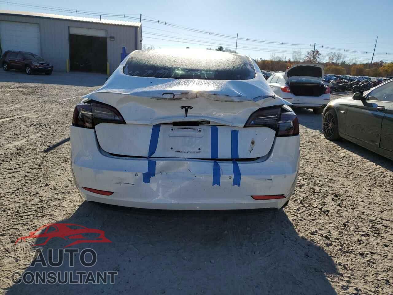 TESLA MODEL 3 2018 - 5YJ3E1EB5JF121964